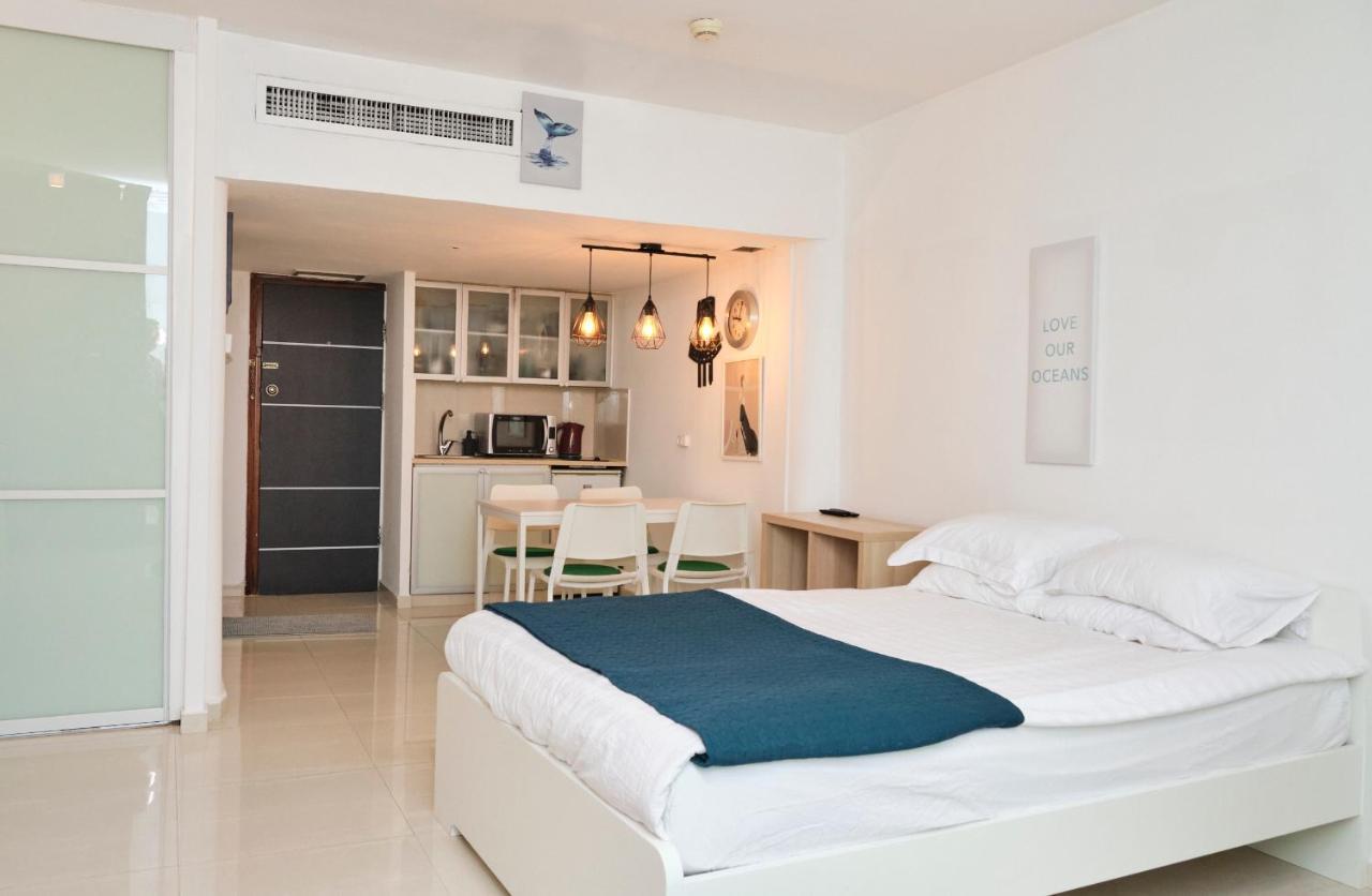 Apartamento Sunny Sea View Studio Herzelia Exterior foto