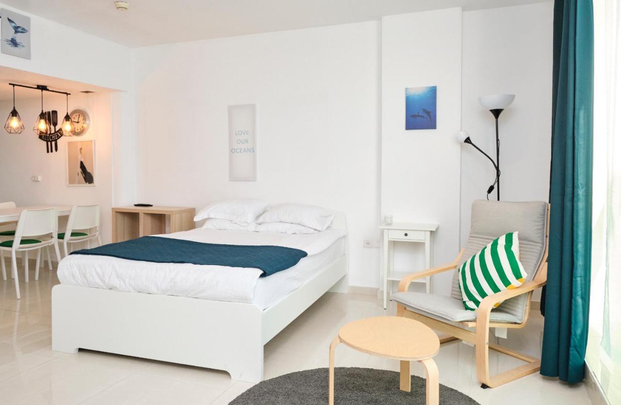 Apartamento Sunny Sea View Studio Herzelia Exterior foto