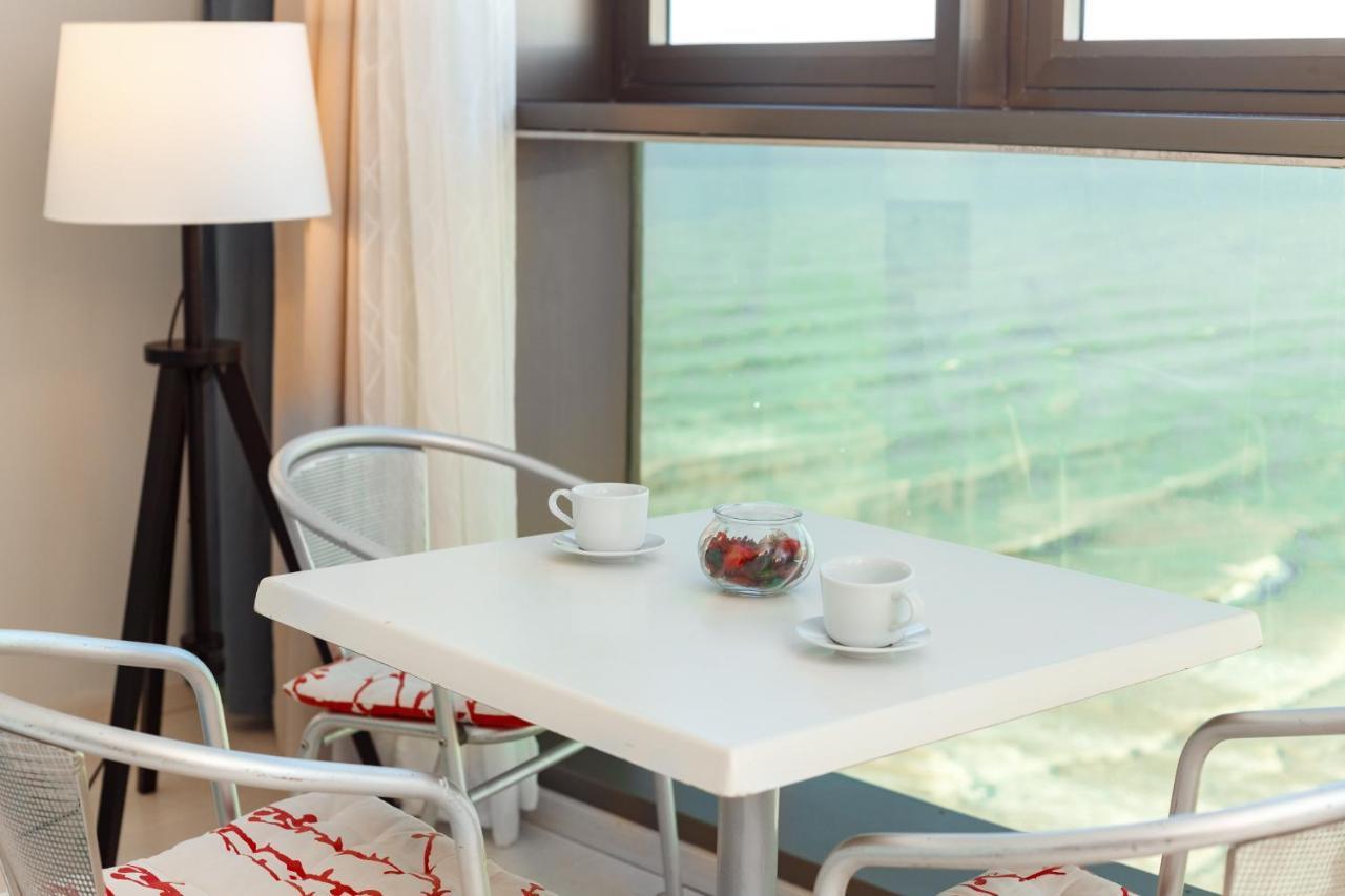 Apartamento Sunny Sea View Studio Herzelia Exterior foto
